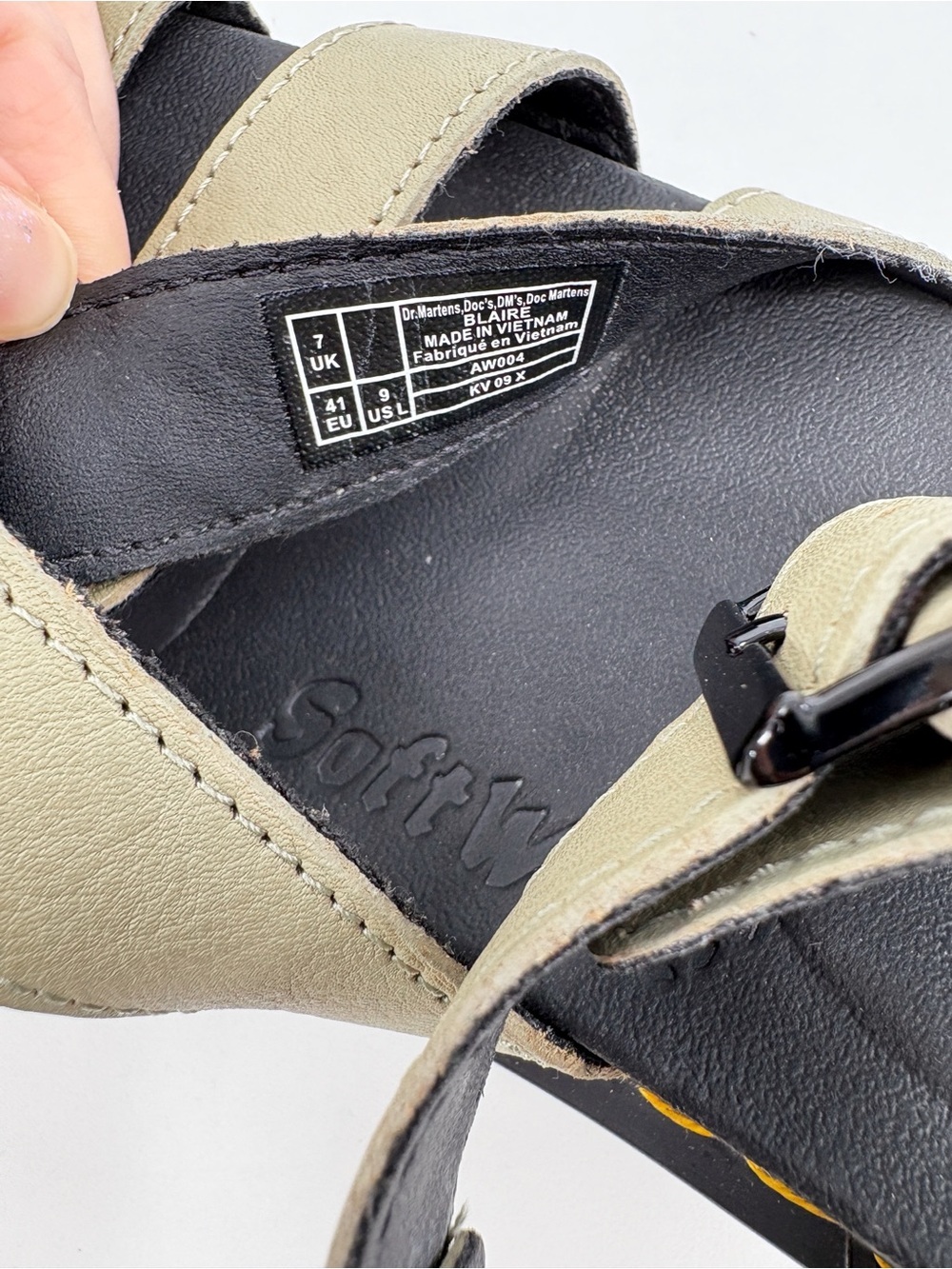DR. MARTENS Blaire Beige Leather Platform Lug Sole Sandals 9 - Picture 14 of 15